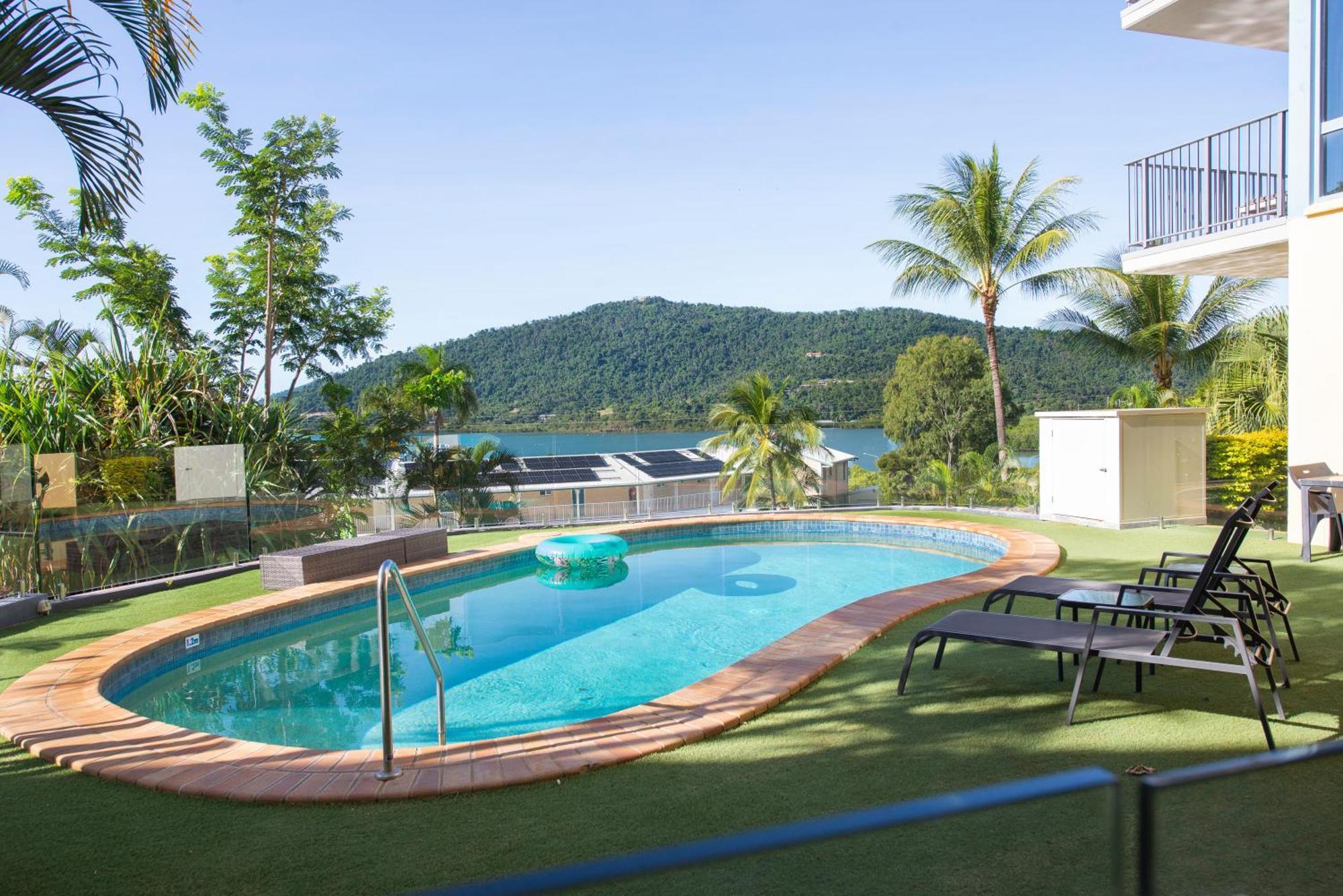 Coral Sea Vista Apartments Airlie Beach Exterior photo