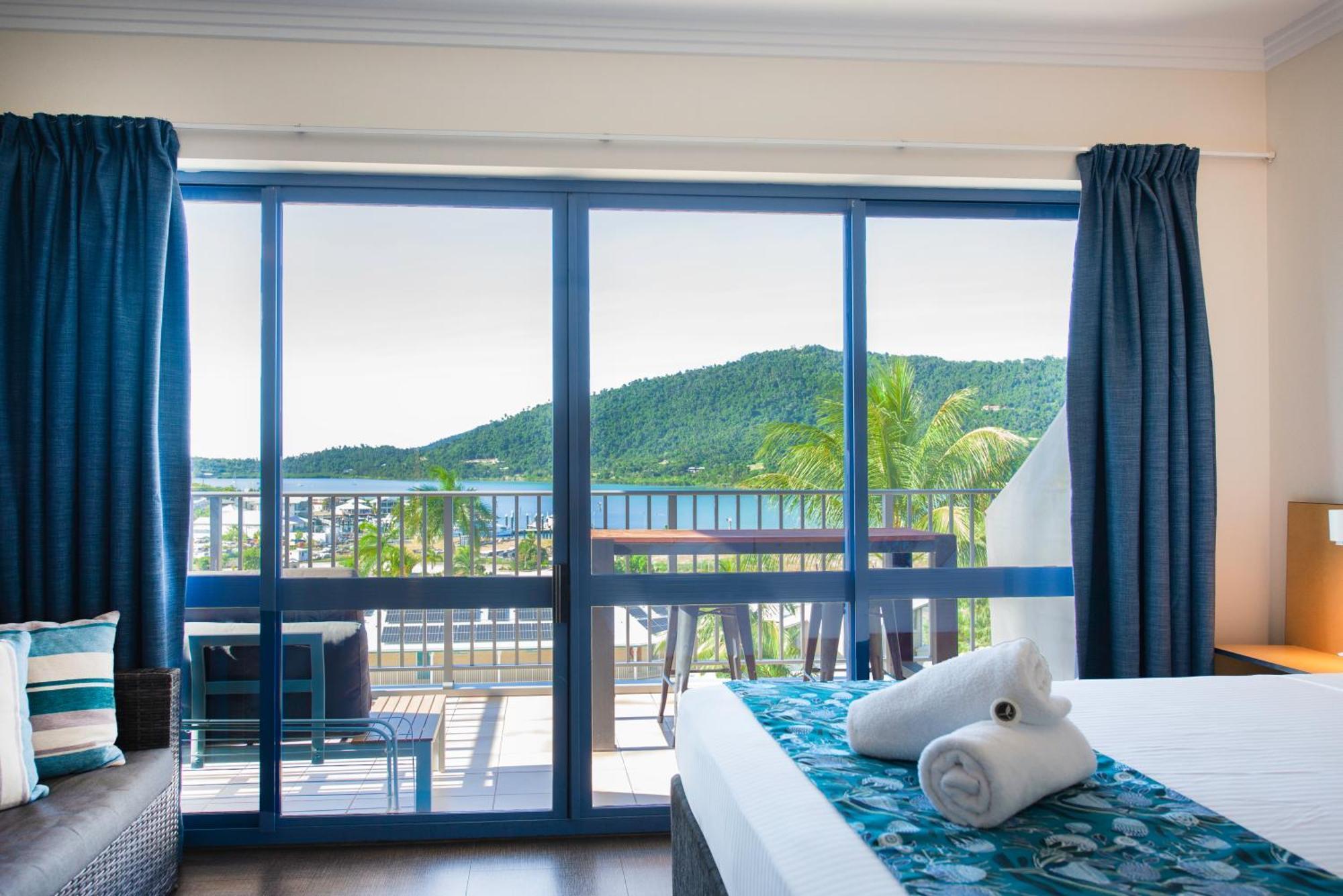 Coral Sea Vista Apartments Airlie Beach Exterior photo