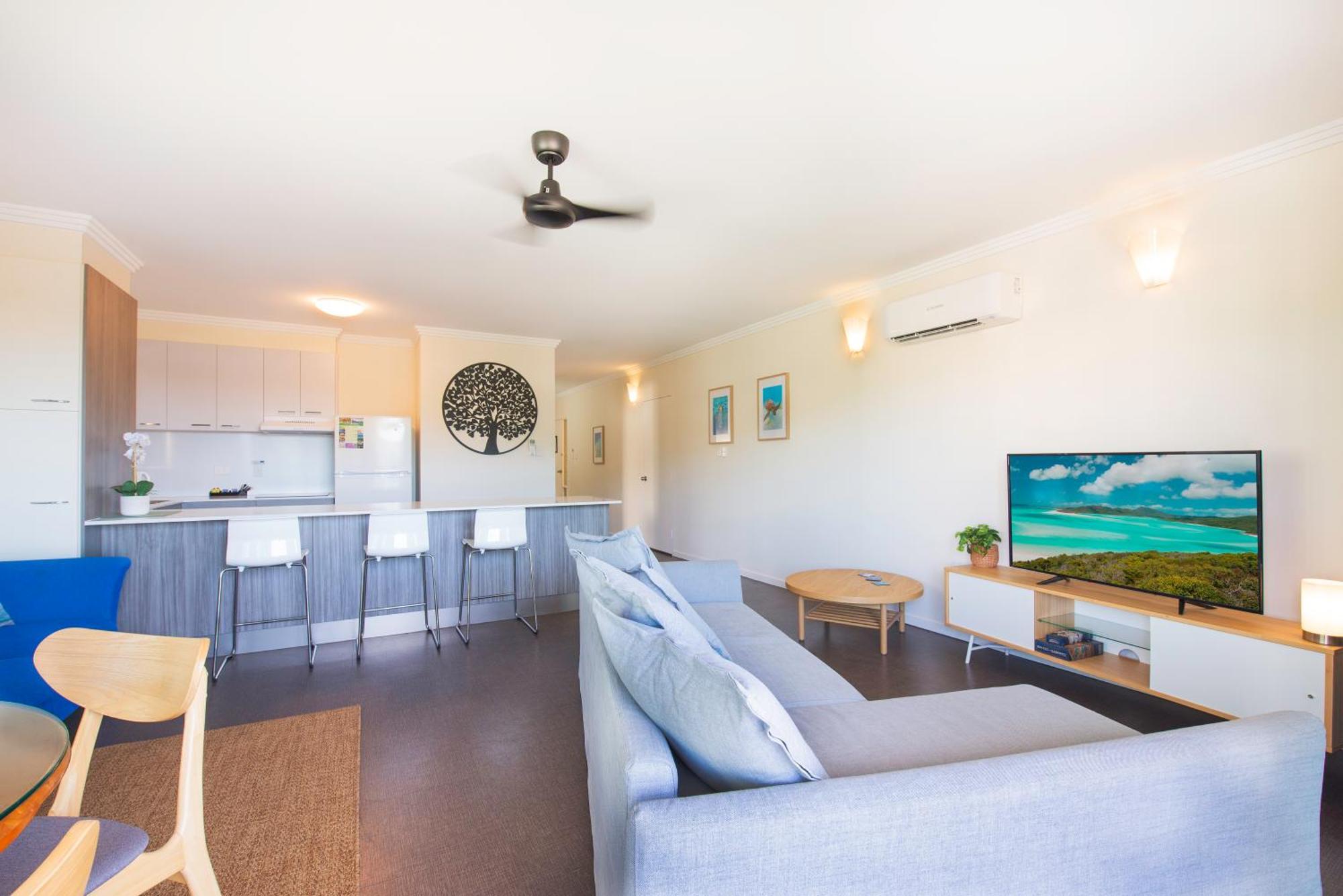 Coral Sea Vista Apartments Airlie Beach Exterior photo
